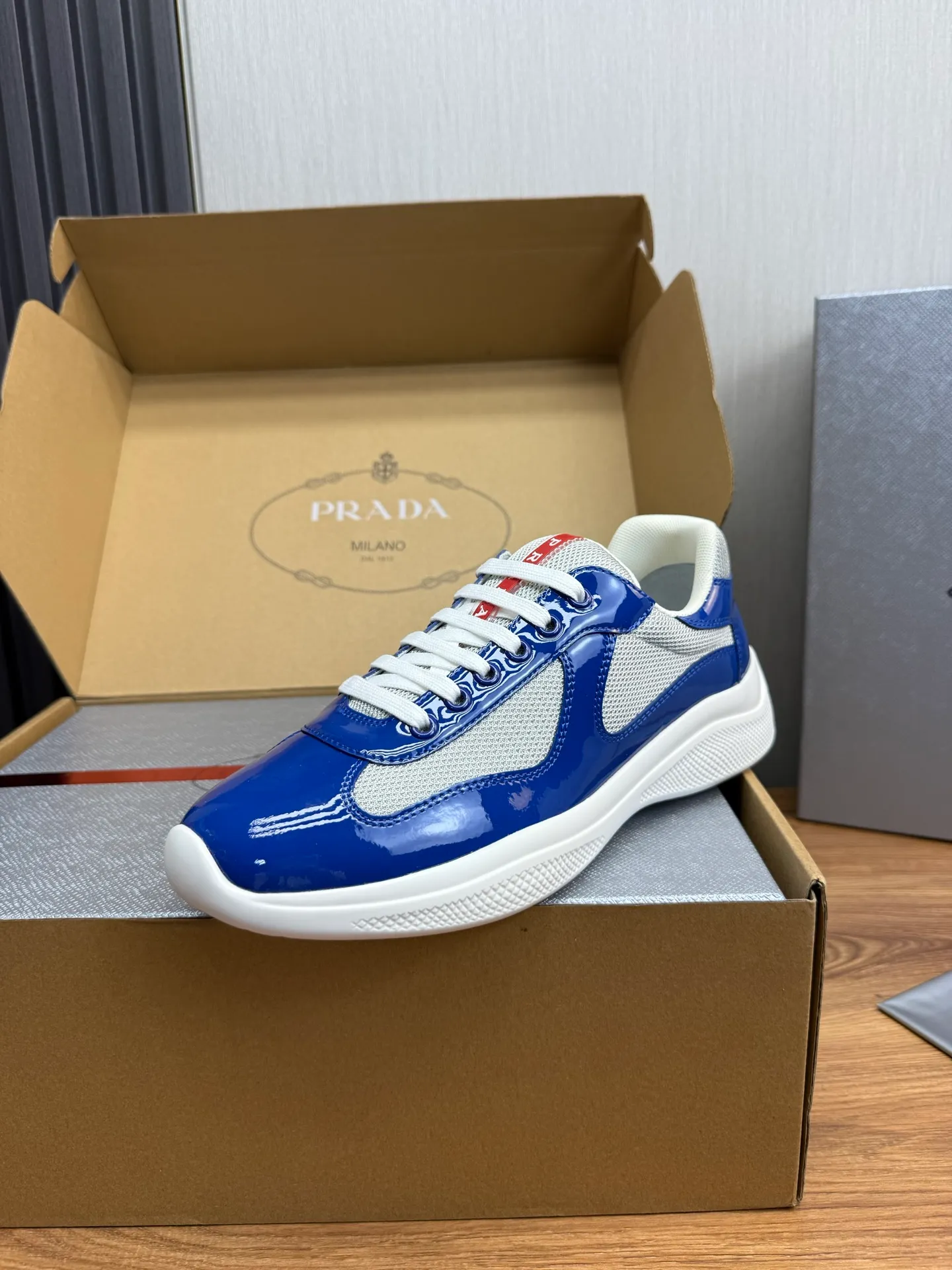 Men's shoes 640💰 [PRADA] Hot selling items🔥Must be recommended every day~~ Official website synchronized, 1:1 high quality shipments✔️ Imported cowhide fabric, rubber material + cowhide lining, original bottom, high-end airplane box packaging🎁 38-45 (38.45 custom-made, non-returnable)